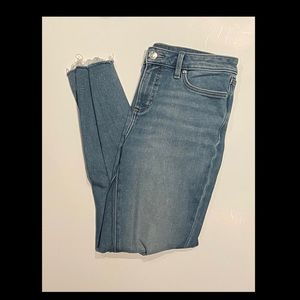 Lauren Conrad: Ripped Knee Skinny Jeans